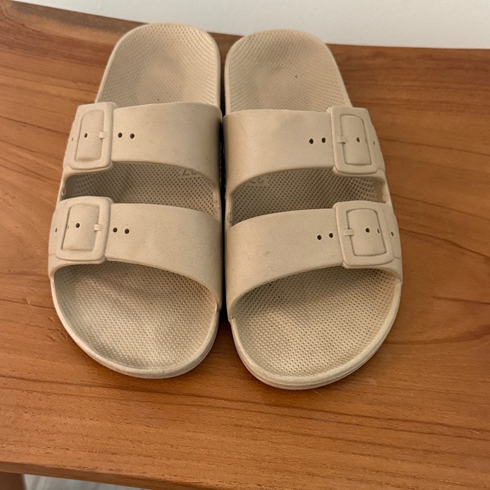 Freedom Moses Two Band Slides Sandals - Picture 6 of 6